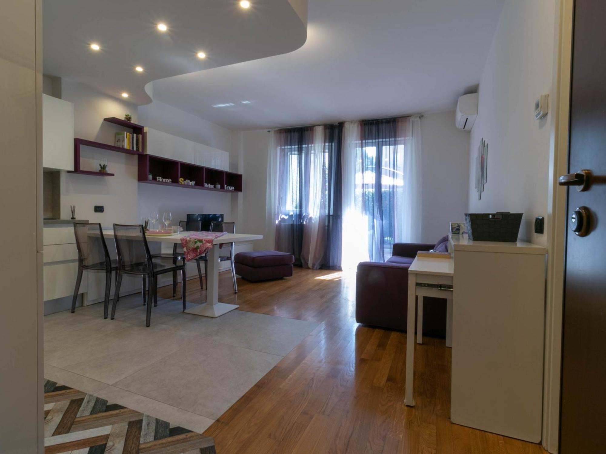Appartamento Welcomely - Violet House & Garden Lecco