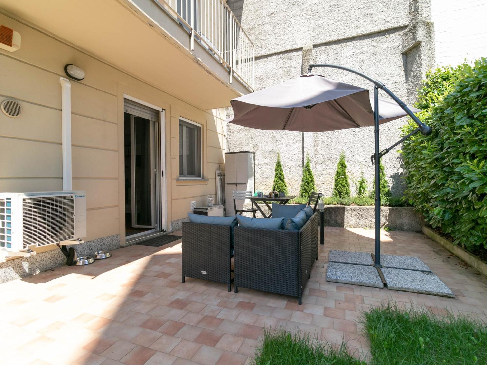 Welcomely - Violet House & Garden Appartamento Lecco